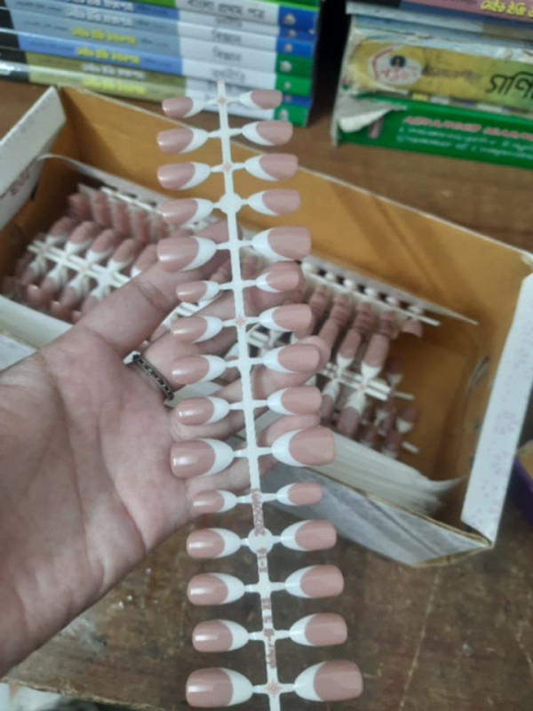 French round shape fake nails